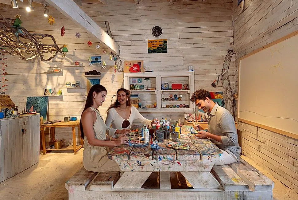 Raaya by Atmosphere: Artist Studio