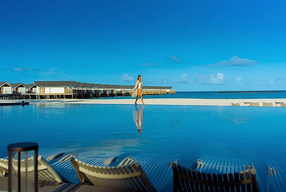 Raaya by Atmosphere: Infinity Pool